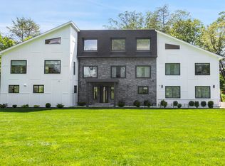 7 Hillside Rd, Greenwich, CT 06830