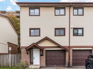 11 McCallum Ct Unit 11, Brampton, ON L6W 3M4