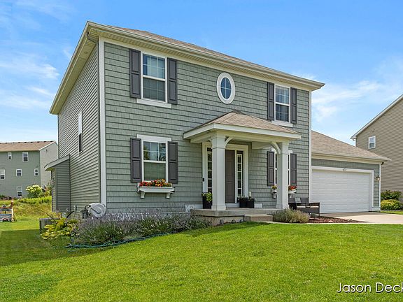 2nd image of 672 Highlander Dr NE