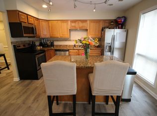 42 Simeon Ln, Sterling, VA 20164