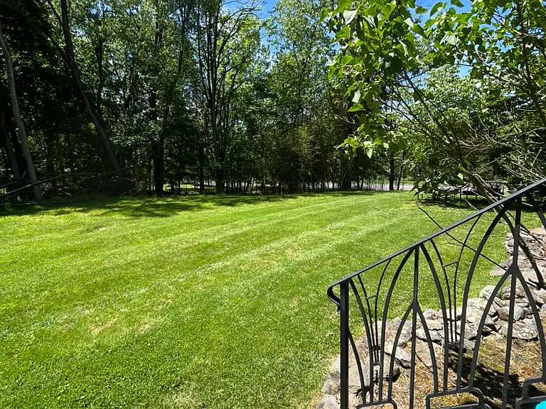 625 Saddle River Rd — Photo 16