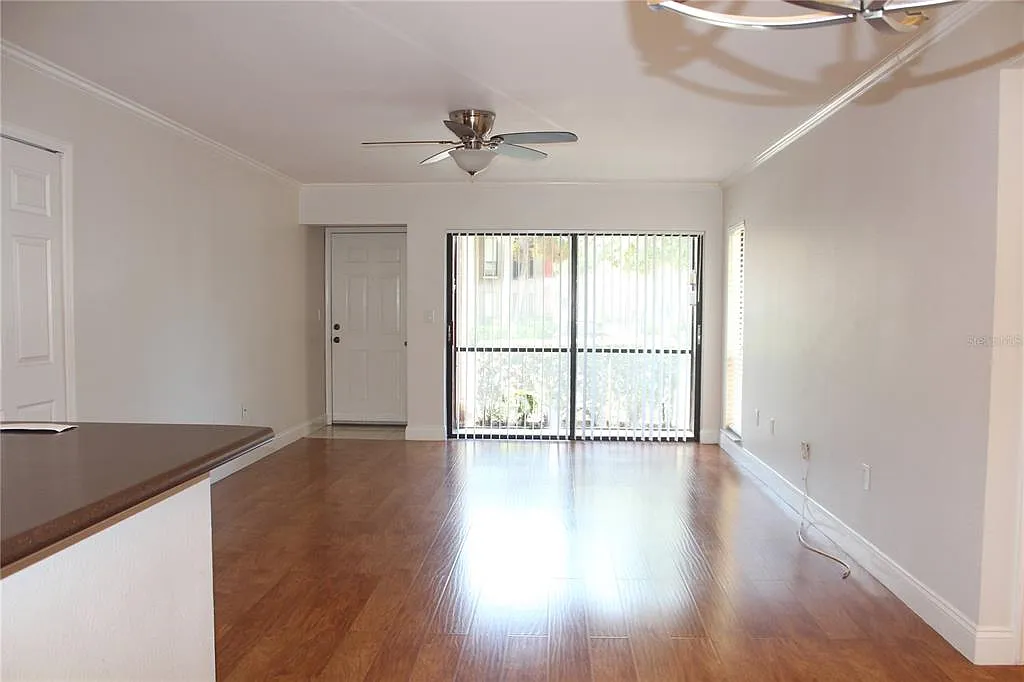 2 bed, 2.0 bath, 1080 sqft, $1,725 — Photo 3