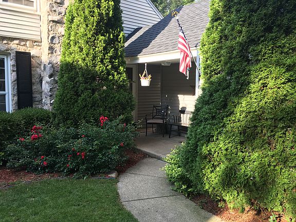 3rd image of 8614 Stickney Ave