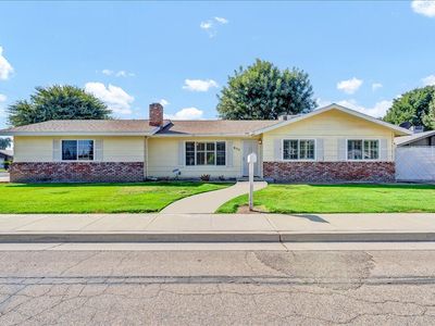 837 E Cambridge Avenue, Visalia, CA, 93292