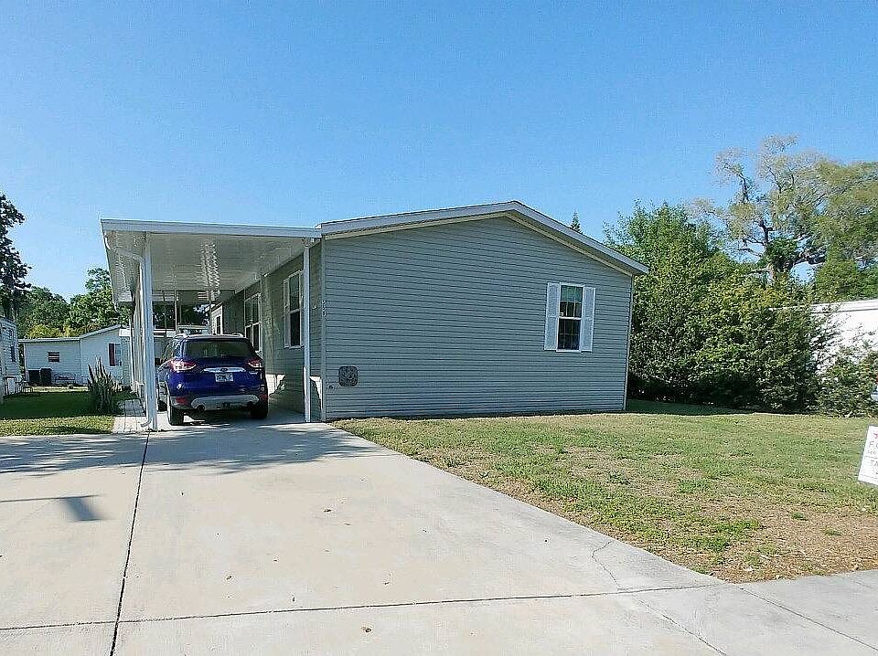 1st image of 558 Sandy Palm Dr