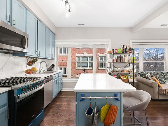 3rd image of 4630 N Racine Ave #2