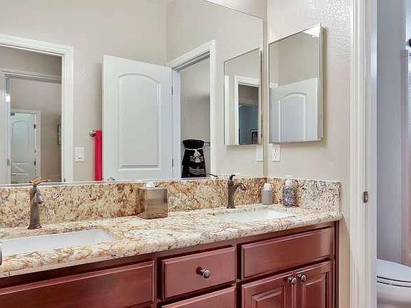 5th image of 9651 Priscilla Ln