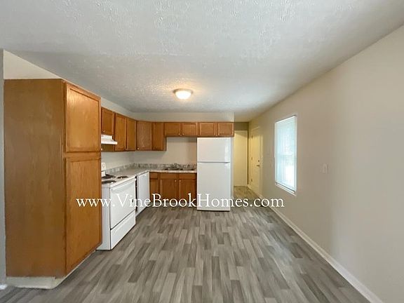 3rd image of 7619 E 36th St