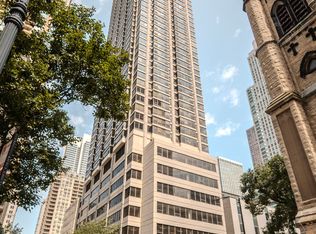 30 E Huron St APT 5402, Chicago, IL 60611