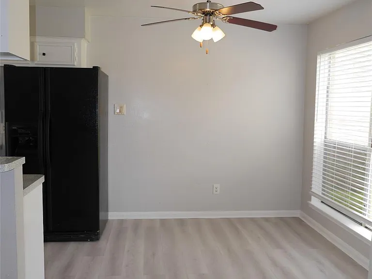 7410 Canasta Ln — Photo 12