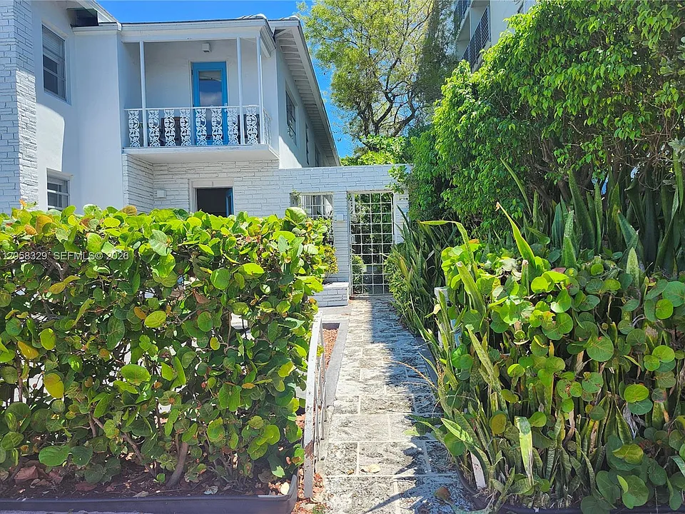 1557 Euclid Ave #5