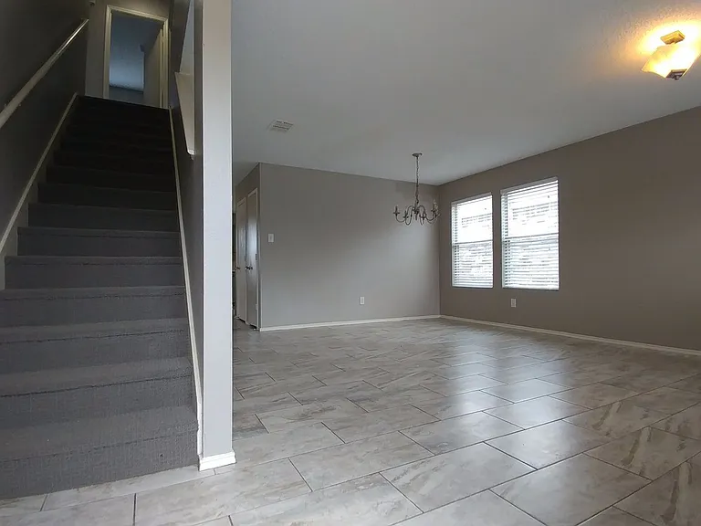 2821 Robin Ln — Photo 3