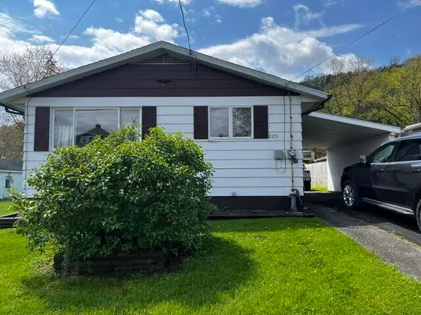 229 Cushing Ave, Johnsonburg, PA 15845