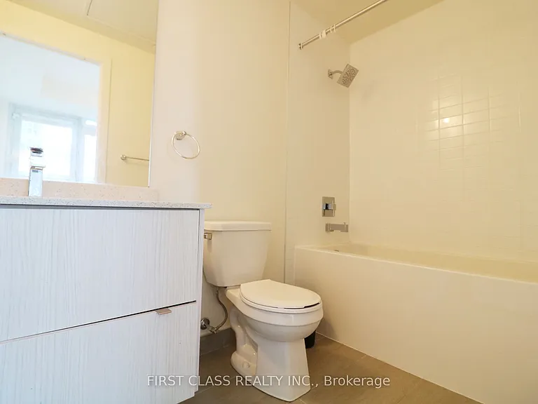 330 Richmond St W #603 — Photo 4