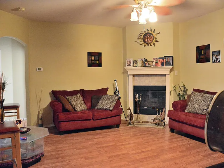 123 Castleridge Dr #A — Photo 4