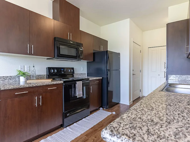 Riverplace Apartment Homes — Photo 39