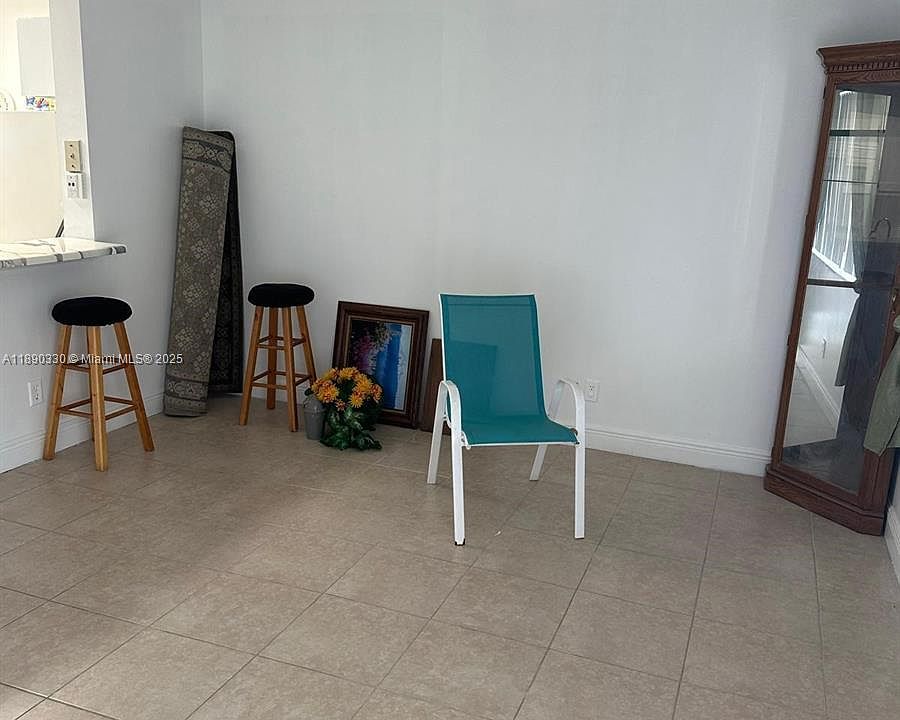 2nd image of 1527 Meadows Cir W #1527