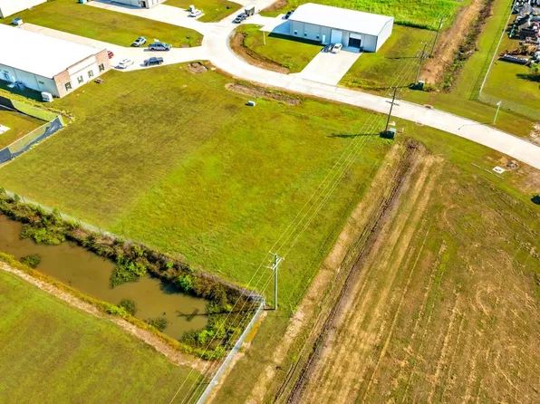 3516 Olympian Offshore Ln, Gray, LA 70359