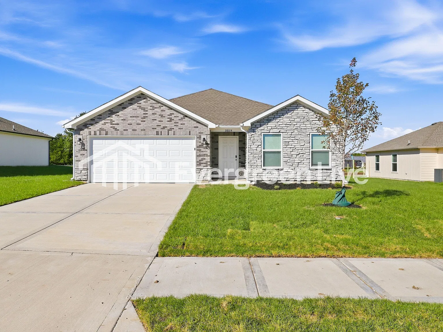 3 bed, 2.0 bath, 1703 sqft, $1,895 — Photo 1