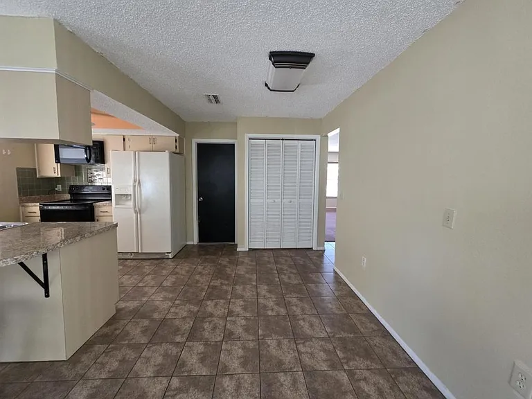 2052 Deltona Blvd — Photo 9