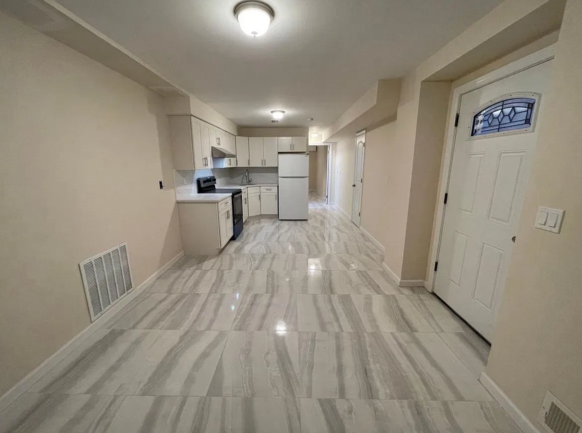 1 bed, 800 sqft, $1,700 — Photo 1