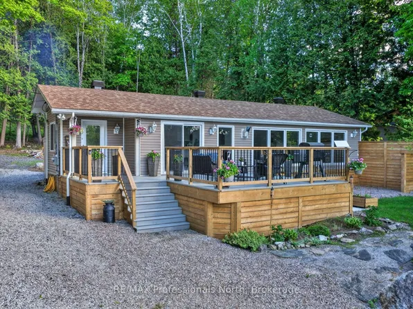 1086 Providence Dr, Algonquin Highlands, ON K0M 1J1