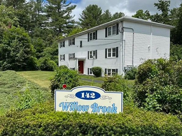 142 Charlton St #A, Oxford, MA 01540