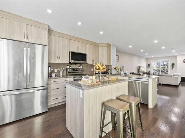 7451 N Falconridge Blvd NE #1616, Calgary, AB T3J 0Z8