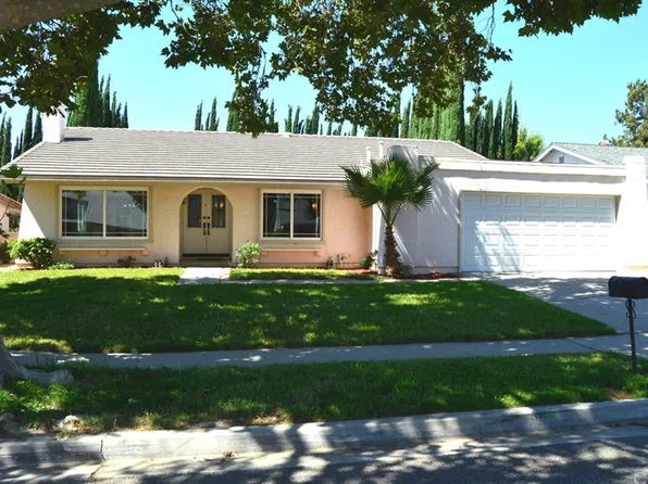 199 Locust Ave, Oak Park, CA 91377