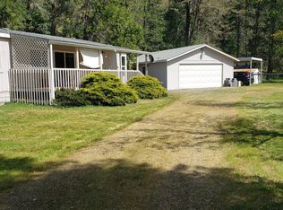 7055 Takilma Rd, Cave Junction, OR 97523