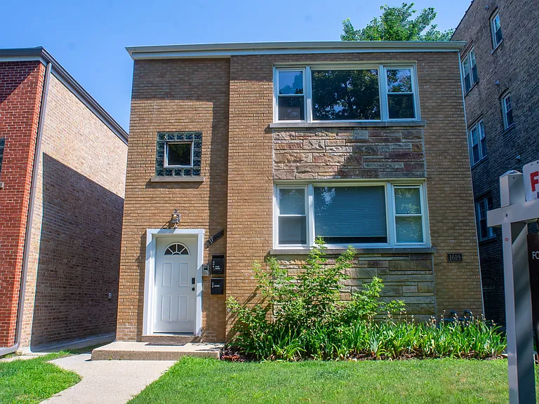 1619 Monroe St #1 — Photo 2