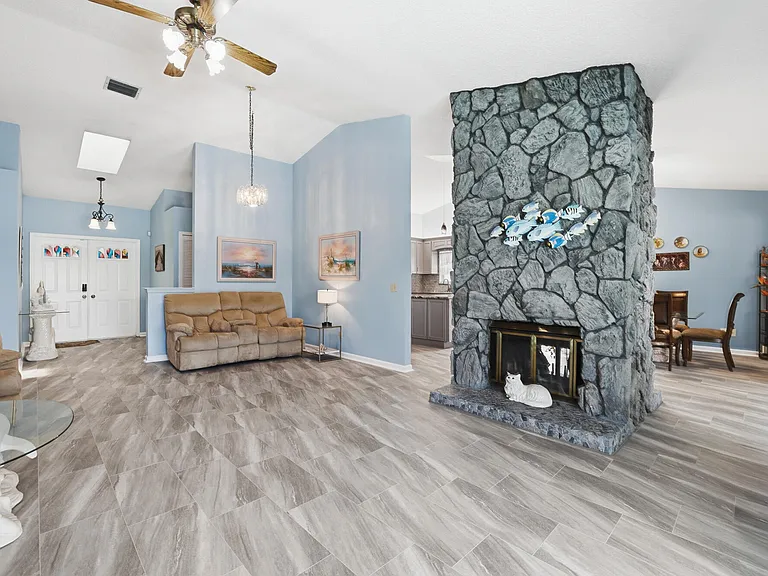 191 Parkwood Dr — Photo 4
