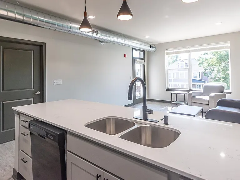 The Bentley Apartments — Photo 89