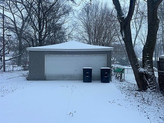 4th image of 9064 Hartel St