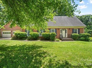 8017 Prince George Rd, Charlotte, NC 28210