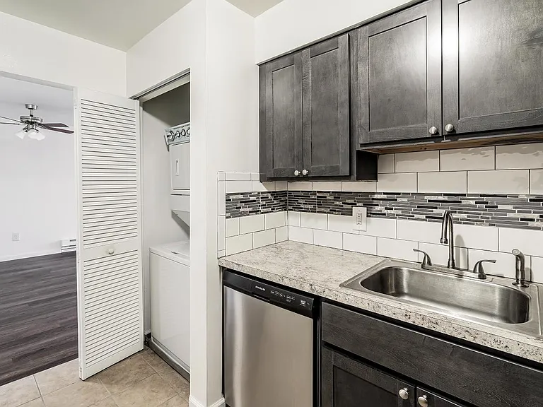 Garrison Apartments — Photo 10