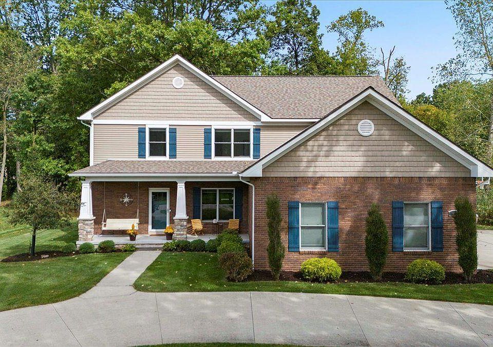 1st image of 8422 Grays Dr