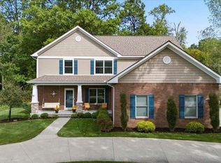 8422 Grays Dr, Grosse Ile, MI 48138