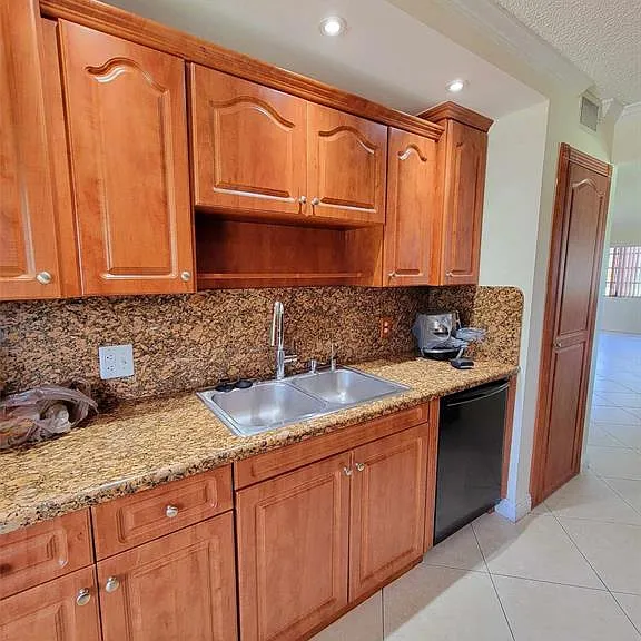 12955 SW 16th Ct — Photo 2