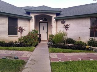 504 Century Dr W, Laredo, TX 78046
