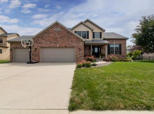 4003 Rockledge Rd, Bloomington, IL 61705