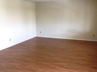 4625 Bayshore Dr APT D10, Naples, FL 34112