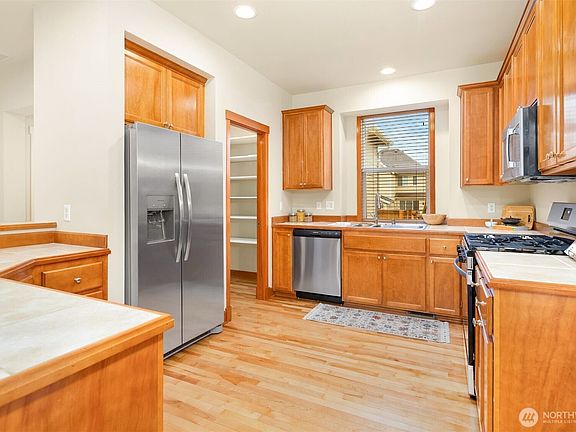 4th image of 16631 SE 171st Place