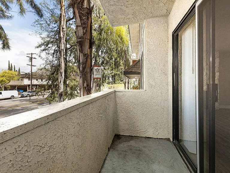 Brody Terrace Apartments — Photo 64