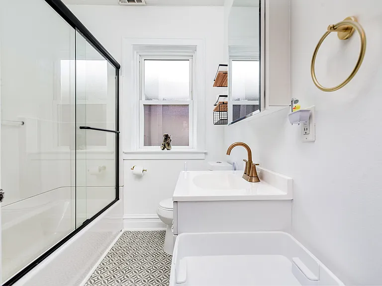 Bathroom, Glas Shower Doors large medicine cabinet and below sink storage