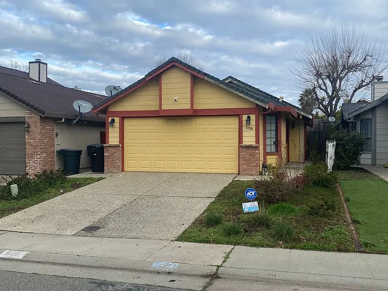 1330 Puebla Way — Photo 1