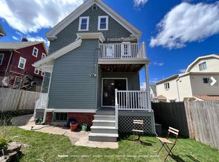 206 Lowell St #1, Somerville, MA 02144
