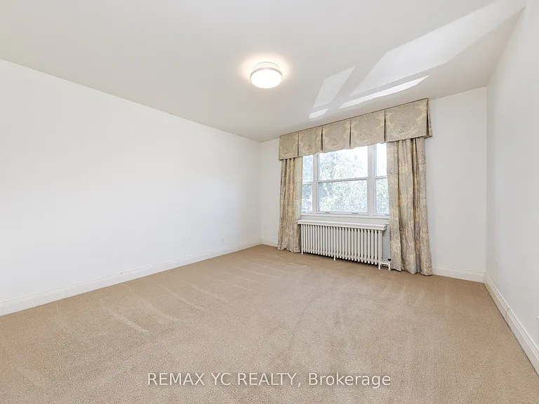 425 Broadway Ave — Photo 13