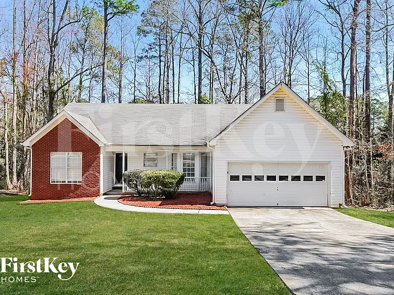 164 Highland Cir — Photo 1