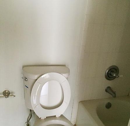 4th image of 1300 W 47th Pl APT 216B